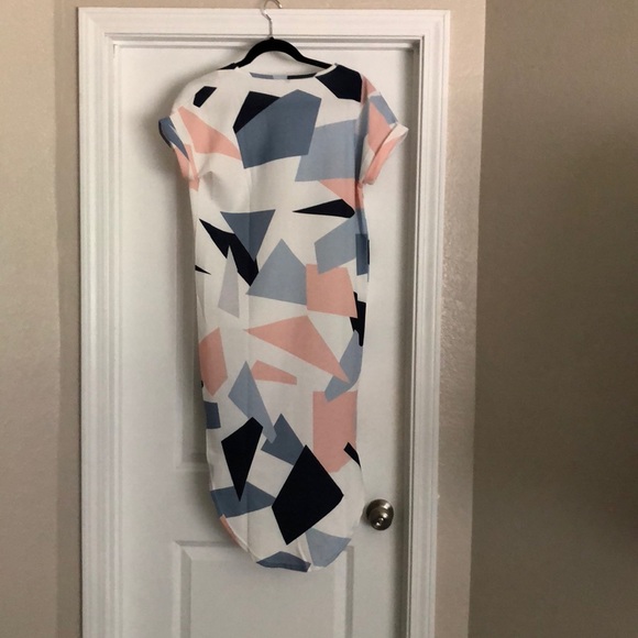 Geometric Print Dress - Picture 2 of 4